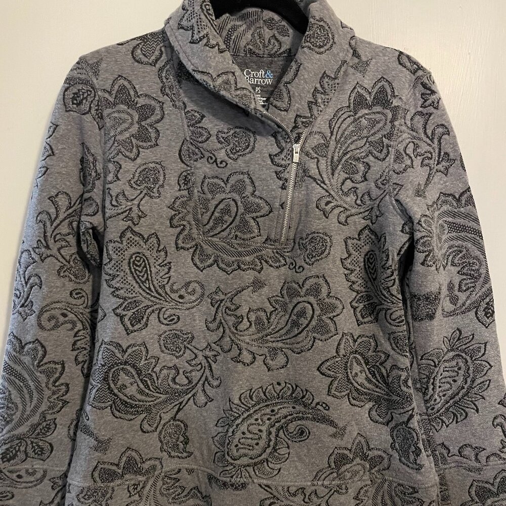 Croft & Barrow Pull-Over Paisley Sweatshirt in Gray PS